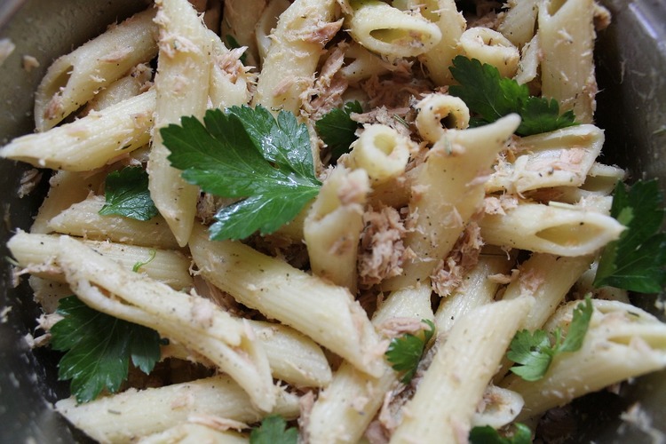 Pasta Recipe - Tuna Penne Salad with Parsley